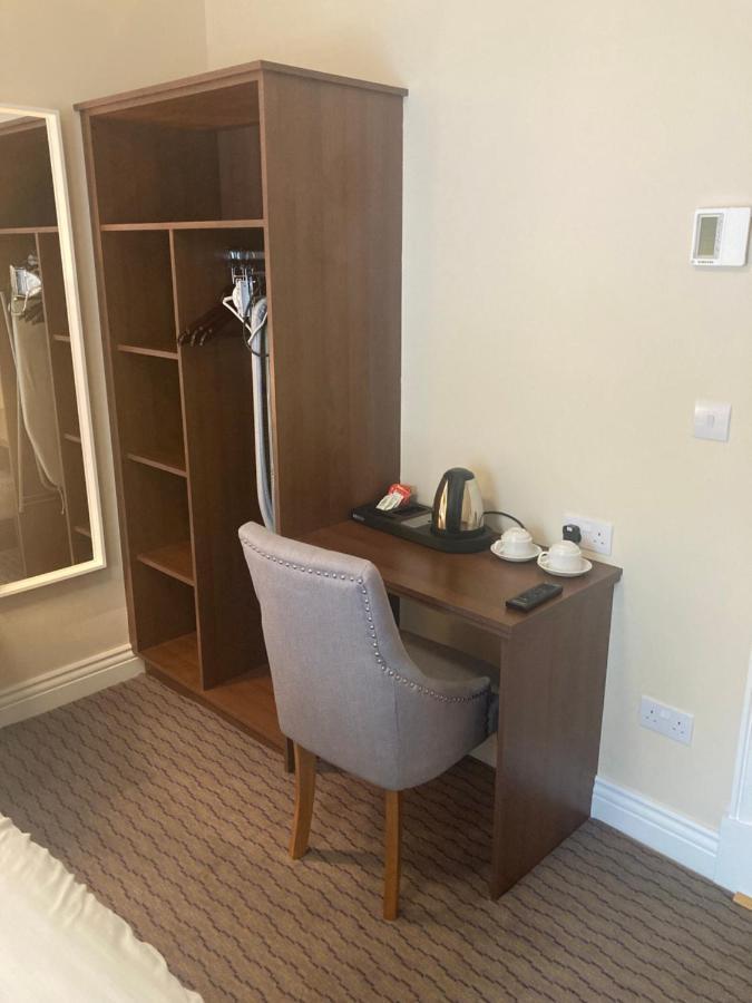 Mcnulty'S Guest House Енискроун Екстериор снимка